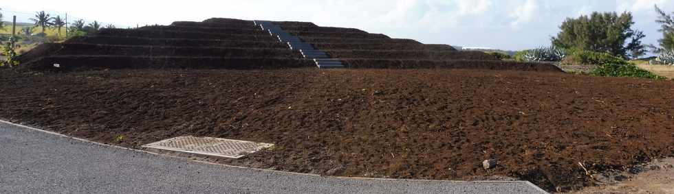 19 aot 2018 - St-Pierre - Saline Balance -Chantier d'amnagement du littoral ouest - Escalier