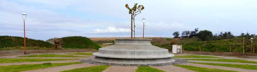 30 septembre 2018 - St-Pierre - Amnagement du littoral ouest - Roue de charrette  Saline Balance