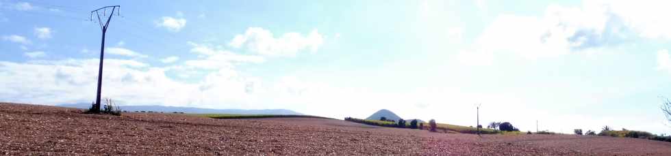 7 octobre 2018 - St-Pierre - Chemin de Bassin Plat - Vue vers le Piton Mont Vert