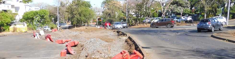 9 octobre 2018 - St-Pierre - Chantier du nouveau rond-point  Joli Fond