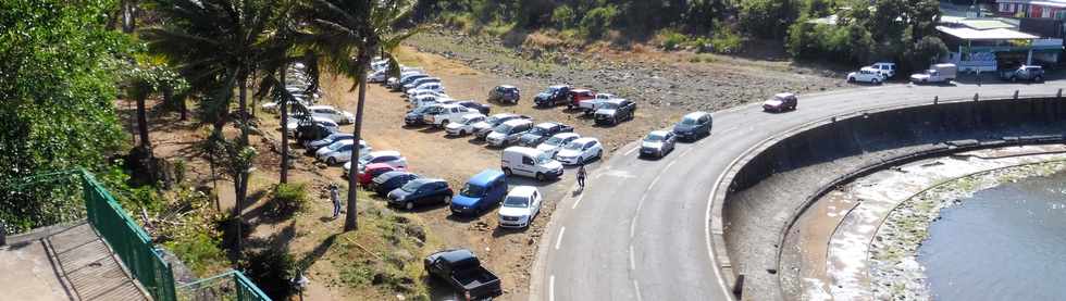 9 octobre 2018 - St-Pierre - Parking dans le lit de la rivire d'Abord