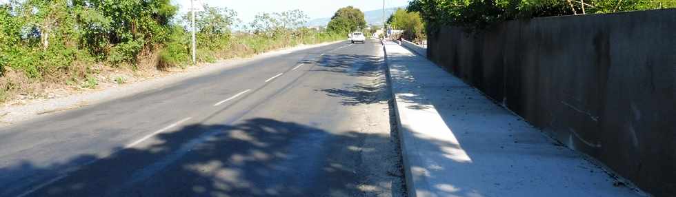 4 novembre 2018 - St-Pierre - Bois d'Olives - Travaux de pose de trottoirs sur la Ligne Paradis