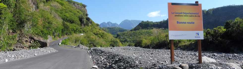 7 novembre 2018 - Bras de Cilaos - Radier du Ouaki - Amlioration hydraulique  -