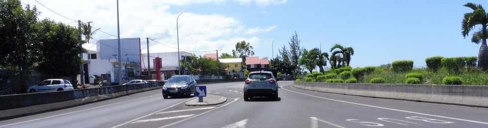 7 novembre 2018 -  St-Louis - accs des vhicules sur l'ancien pont amont