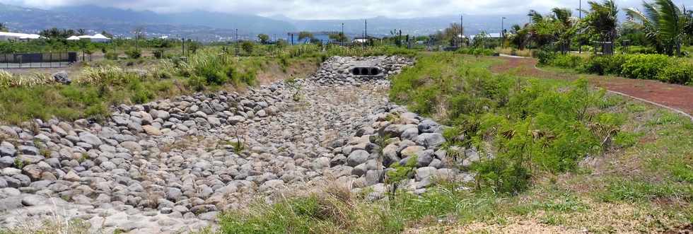 7 novembre 2018 -  St-Pierre -  ZAC Roland Hoareau -Bassin de dcantation des eaux pluviales