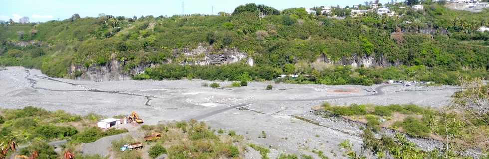 11 novembre 2018 - St-Pierre - Entre-Deux- La Pointe - Vue sur le radier du Ouaki  en travaux