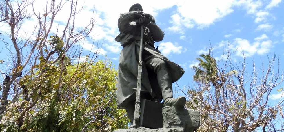 11 novembre 2018 - St-Pierre - Monument aux morts place de l'htel de ville -