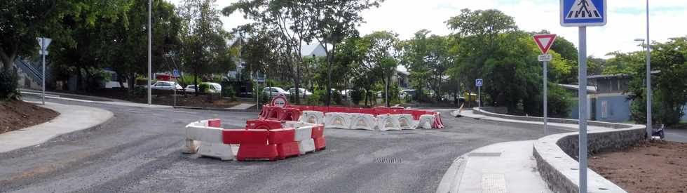 18 novembre 2018 - St-Pierre - Nouveau rond-point  Joli Fond