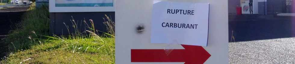 25 novembre 2018 - St-Pierre -  Rupture carburant