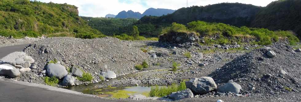 9 dcembre 2018 - St-Louis - Travaux au radier du Ouaki -