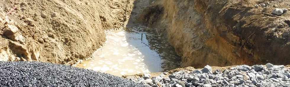 31 mars 2019 - St-Pierre - Travaux rue du Port - Remonte de l'eau de mer