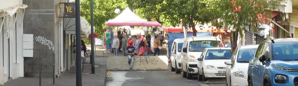 9 mai 2019 - St-Pierre - Braderie commerciale -