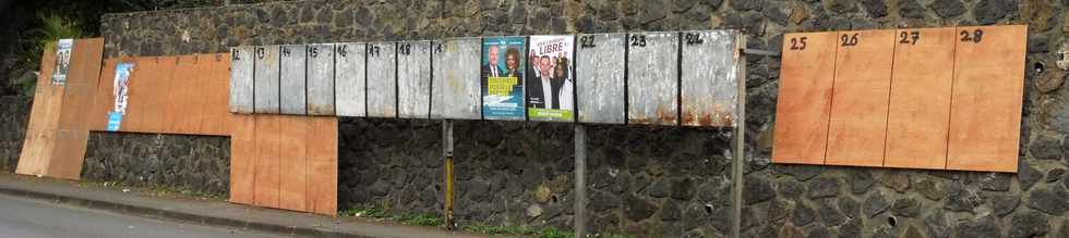 19 mai 2019 - St-Pierre -  Base terre - Panneaux électoraux européennes